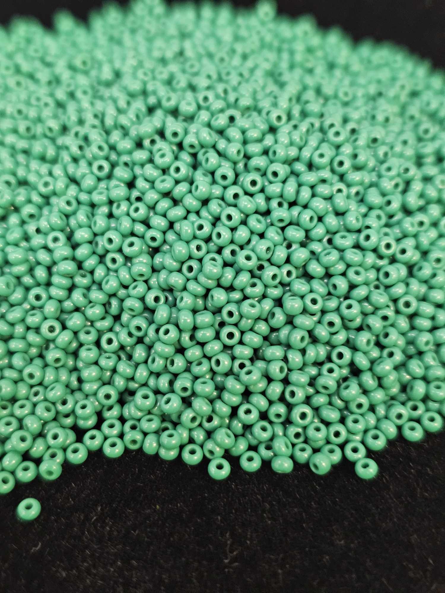 Czech Seed Beads 11/0 Opaque Dark Green