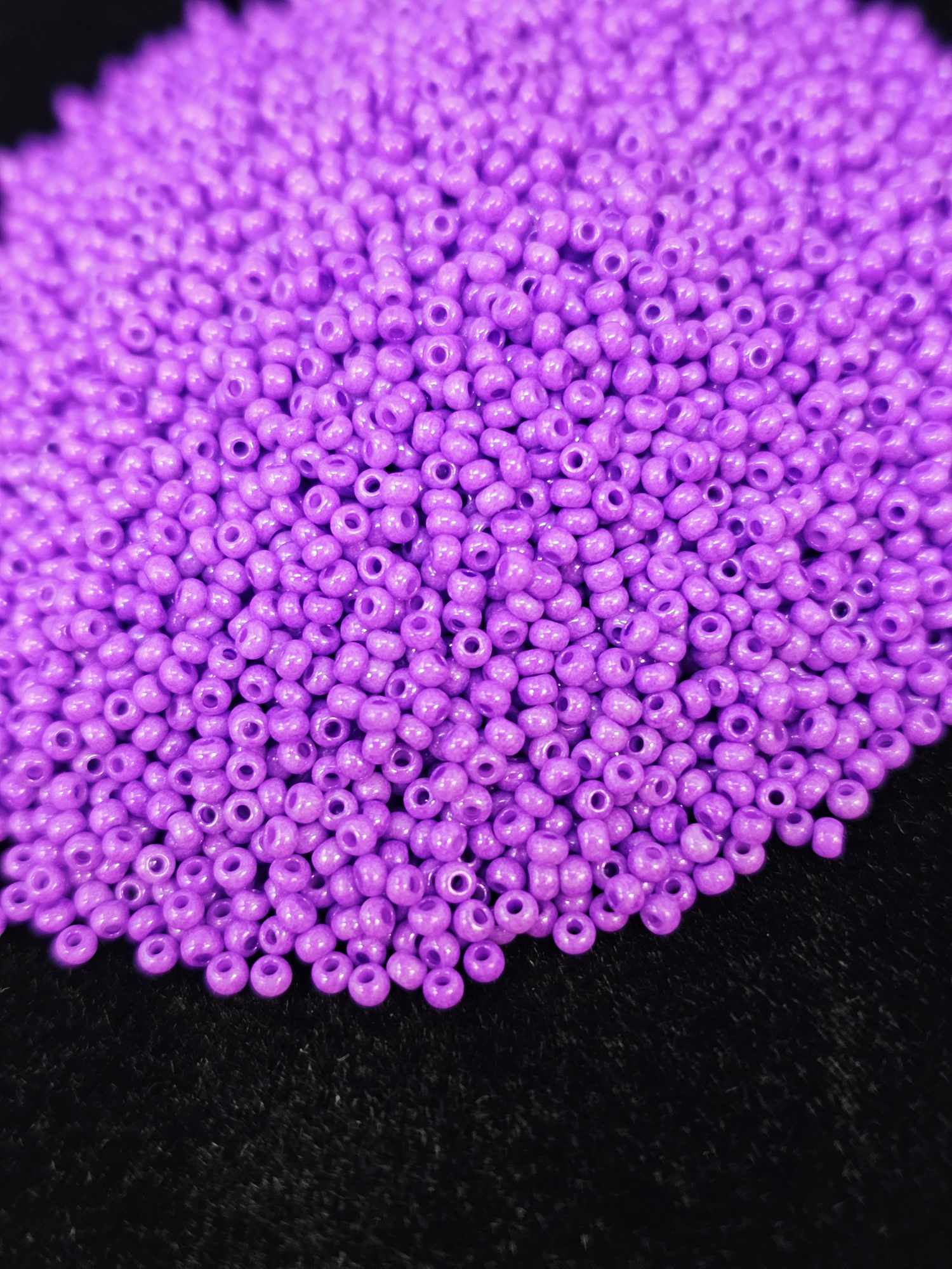 Czech Seed Beads 11/0 Opaque Dyed Chalk Purple