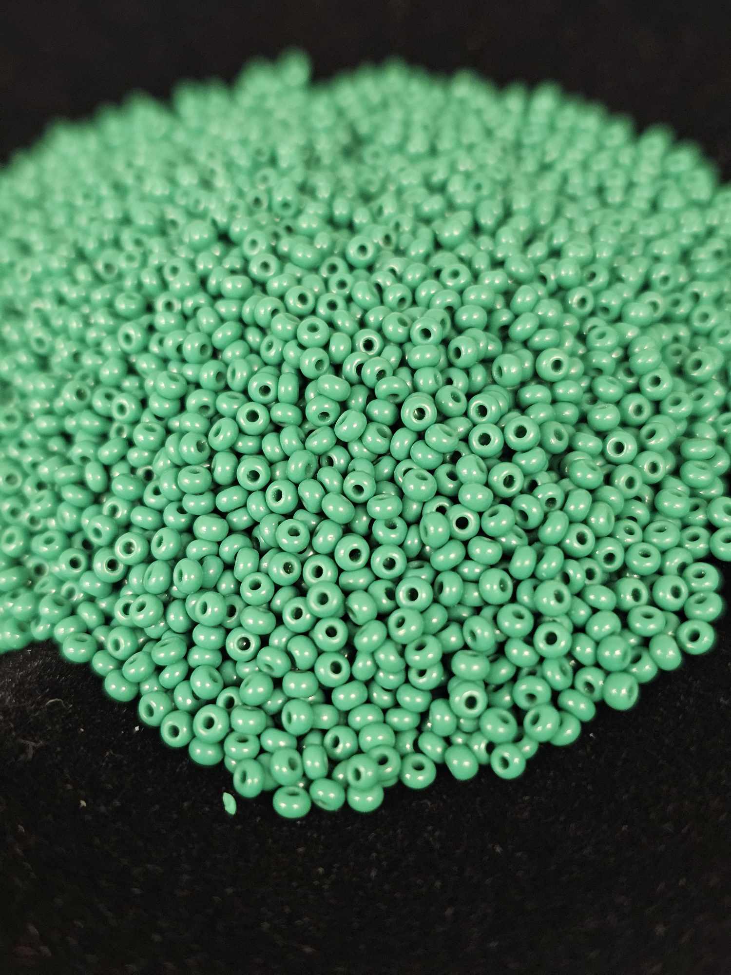 Czech Seed Beads 11/0 Opaque Green