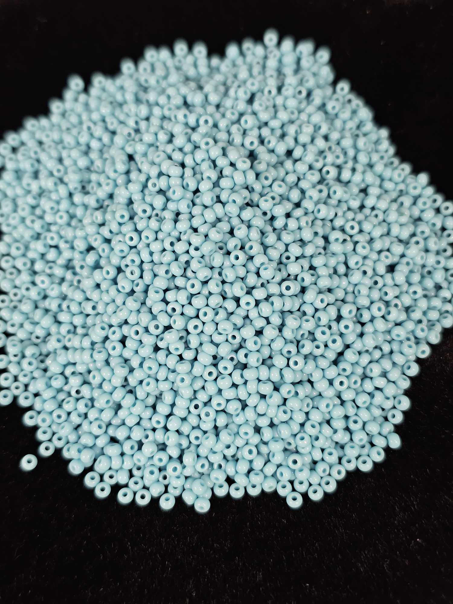 Czech Seed Beads 11/0 Medium Turquoise