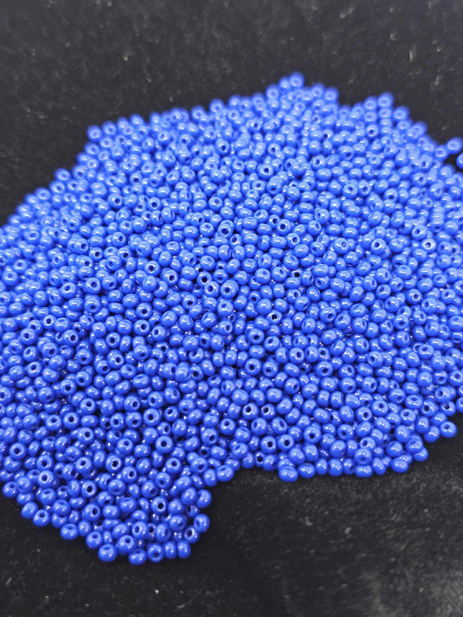 Czech Seed Beads 11/0 Opaque Royal Blue